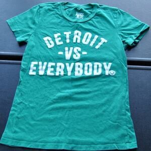 Detroit vs. Everybody Large Green Short Sleeve Shirt w/ White Logo